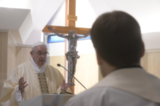 5-Holy Mass presided over by Pope Francis at the Casa Santa Marta in the Vatican: “How does the world give peace, and how does the Lord give it?”