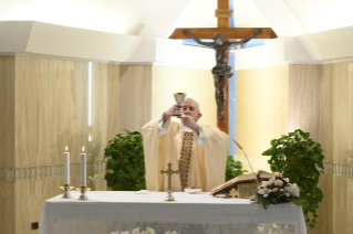 10-Messe quotidienne dans la chapelle de la résidence Sainte-Marthe : « La relation avec Dieu est gratuite, elle est une relation d'amitié »