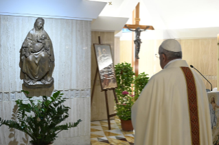 11-Holy Mass presided over by Pope Francis at the Casa Santa Marta in the Vatican: "The Holy Spirit makes harmony in the Church, the evil spirit destroys it"