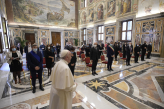 0-A una delegación del archidiócesis de Ravenna-Cervia, con ocasión del año dedicado a Dante Alighieri