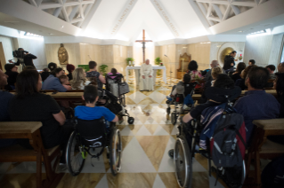 3-Encontro do Santo Padre com algumas crian&#xe7;as doentes e seus familiares