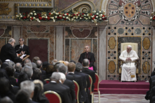 5-A los miembros del Cuerpo Diplomático acreditado ante la Santa Sede