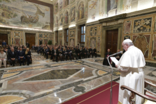 2-A los organizadores y artistas del "Concierto de Navidad en el Vaticano"