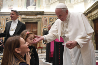 7-A los organizadores y artistas del "Concierto de Navidad en el Vaticano"