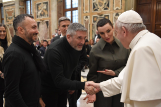 11-A los organizadores y artistas del "Concierto de Navidad en el Vaticano"