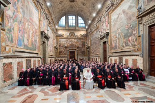 3-An die Teilnehmer der von der Kongregation für den Klerus organisierten Tagung zum 50. Jahrestag der Konzilsdekrete "Optatam Totius" und "Presbyterorum ordinis"
