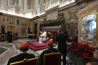 3-A la Curia Romana con ocasión de las felicitaciones navideñas