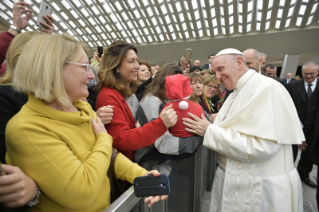 5-Ai dipendenti della Santa Sede e dello Stato della Citt&#xe0; del Vaticano per lo scambio degli auguri natalizi
