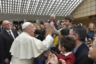 11-Ai dipendenti della Santa Sede e dello Stato della Citt&#xe0; del Vaticano per lo scambio degli auguri natalizi