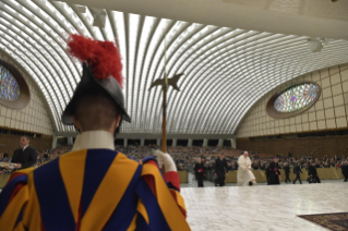 3-Aos funcionários da Santa Sé e do Estado da Cidade do Vaticano para as felicitações de Natal 