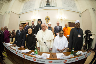 2-Zeremonie aus Anlass der Unterzeichnung der Erkl&#xe4;rung der Religionsf&#xfc;hrer gegen die Sklaverei (2. Dezember 2014)