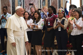 5-Udienza alle Delegate della "Conférence Internationale Catholique du Guidisme" (26 giugno 2015)