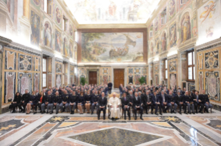 4-Aos Dirigentes, Funcion&#xe1;rios e Agentes de Seguran&#xe7;a P&#xfa;blica junto ao Vaticano