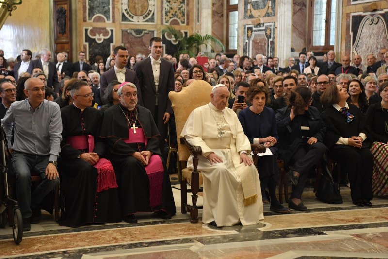 Papa, con miembros de los museos diocesanos