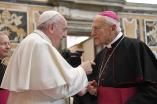 12-A la comunidad del Pontificio Seminario Regional Flaminio "Benedicto XV" de Bolonia