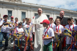 1-Incontro con i partecipanti all'Iniziativa "Il Treno dei Bambini" promossa dal Pontificio Consiglio della Cultura