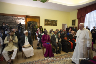 12-Viaje apostólico: Encuentro interreligioso y ecuménico en el Salón de la Nunciatura apostólica