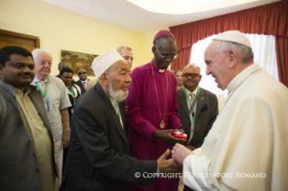 14-Viaje apostólico: Encuentro interreligioso y ecuménico en el Salón de la Nunciatura apostólica