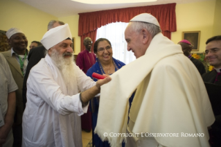 9-Viaje apostólico: Encuentro interreligioso y ecuménico en el Salón de la Nunciatura apostólica