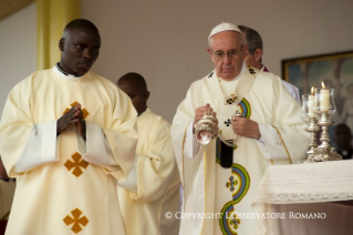 1-Apostolische Reise: Heilige Messe auf dem Campus der Universität von Nairobi