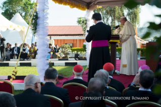 5-Apostolische Reise: Besuch des Caritashauses in Nalukolongo