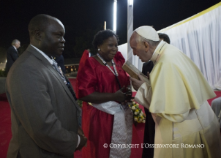 12-Viaje apostólico: Visita a Munyonyo y saludo a los catequistas y profesores