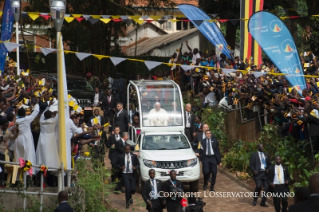4-Voyage apostolique : Messe pour les martyrs d'Ouganda 