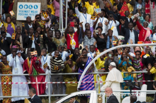 5-Voyage apostolique : Messe pour les martyrs d'Ouganda 