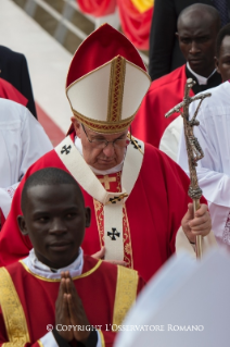 6-Voyage apostolique : Messe pour les martyrs d'Ouganda 
