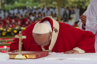 7-Viaje apostólico: Santa Misa por los mártires de Uganda 