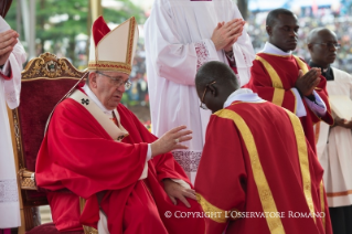 10-Viaje apostólico: Santa Misa por los mártires de Uganda 