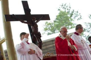9-Viaje apostólico: Santa Misa por los mártires de Uganda 