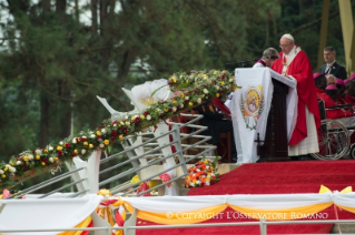 14-Viaje apostólico: Santa Misa por los mártires de Uganda 