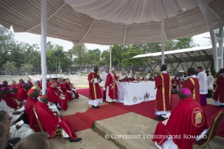 21-Viaje apostólico: Santa Misa por los mártires de Uganda 