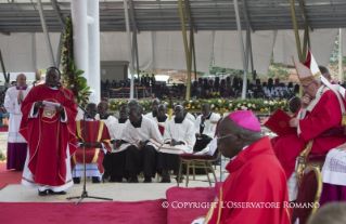 20-Viaje apostólico: Santa Misa por los mártires de Uganda 