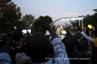 0-Voyage apostolique : Rencontre avec les pr&#xea;tres, religieux, religieuses et s&#xe9;minaristes à Kampala
