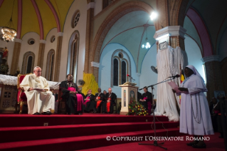 3-Apostolische Reise: Begegnung mit Priestern, Ordensleuten und Seminaristen in der Kathedrale