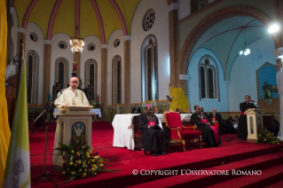 5-Apostolische Reise: Begegnung mit Priestern, Ordensleuten und Seminaristen in der Kathedrale
