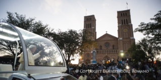 7-Apostolische Reise: Begegnung mit Priestern, Ordensleuten und Seminaristen in der Kathedrale