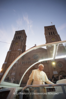 8-Apostolische Reise: Begegnung mit Priestern, Ordensleuten und Seminaristen in der Kathedrale