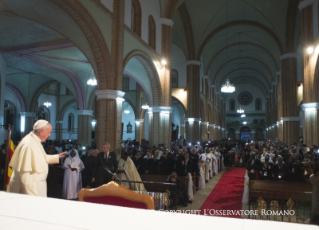 15-Apostolische Reise: Begegnung mit Priestern, Ordensleuten und Seminaristen in der Kathedrale