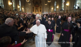 13-Viaje apostólico: Reuni&#xf3;n con los obispos invitados al Encuentro Mundial de las Familias