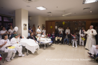 3-Viagem Apostólica: Visita ao Hospital Pediátrico  “Niños de Acosta Ñu” 