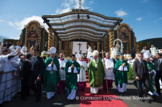 9-Voyage apostolique : Messe au Campo Grande de N&#x303;u Guaz&#xfa; 