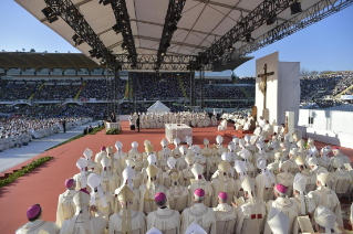 19-Visite pastorale  : Messe au stade municipal Artemio Franchi de Florence