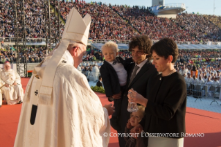 15-Visite pastorale  : Messe au stade municipal Artemio Franchi de Florence