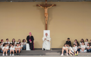 14-Pastoral Visit: Meeting with children and young people 