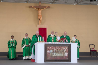 10-Visite pastorale : Conc&#xe9;l&#xe9;bration eucharistique