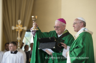 5-Pastoral Visit: Eucharistic Concelebration 