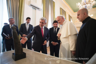 4-Viaje apostólico a Armenia: Encuentro con las Autoridades civiles y el Cuerpo Diplomático